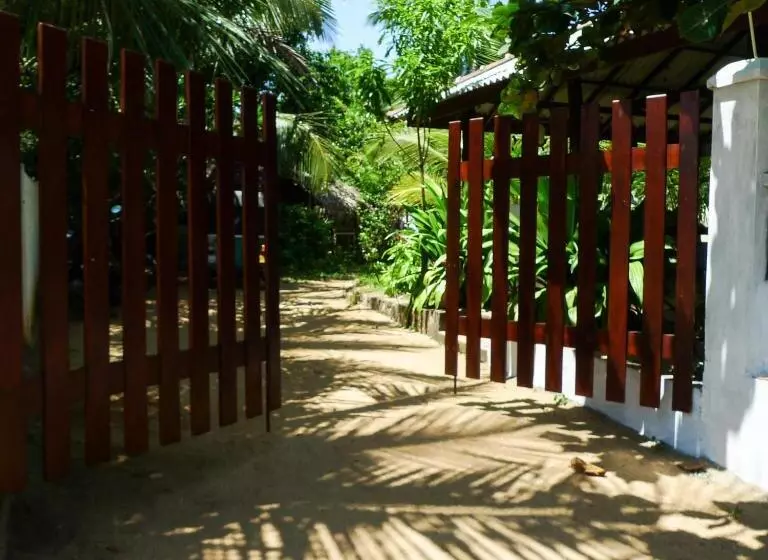 Hotelli East Surf Cabanas