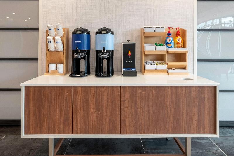 فندق Holiday Inn Express & Suites Staunton, An Ihg