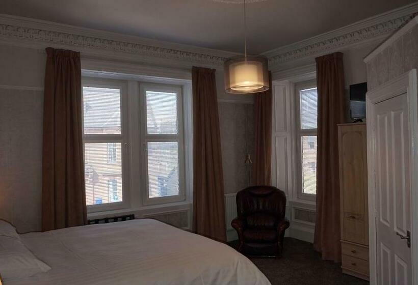 Pensiune Lindean Guest House