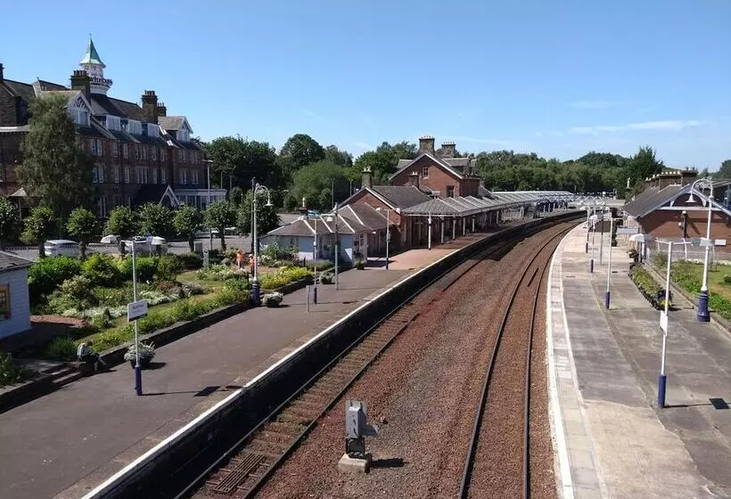 Majatalo Lindean Guest House