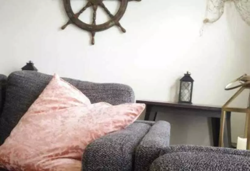 Retkeilymaja Anchor Pointe Inn