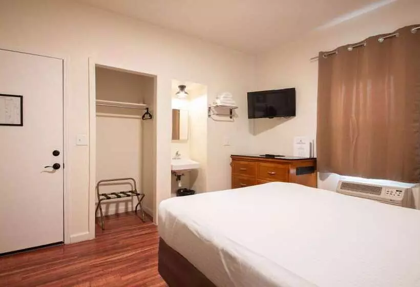 Retkeilymaja Anchor Pointe Inn