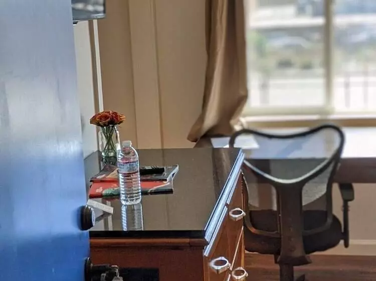 Retkeilymaja Anchor Pointe Inn