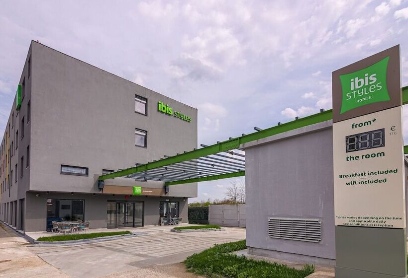 Hotel Ibis Styles Bucharest Airport