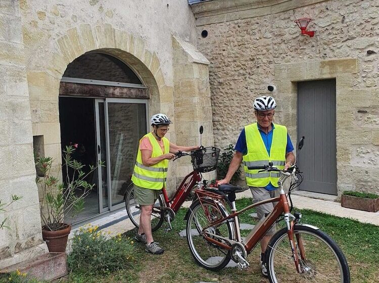 بنسيون Les Voies Blanches