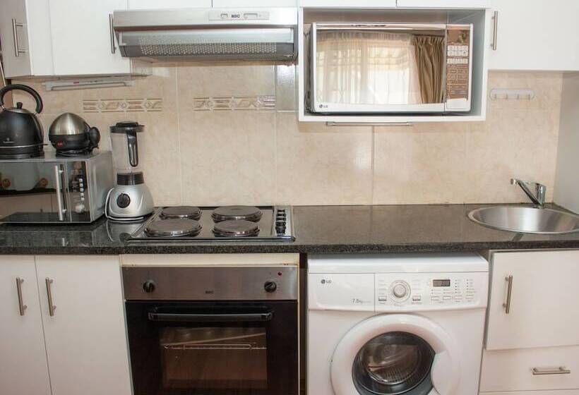 פנסיון Onyx On Sycamore