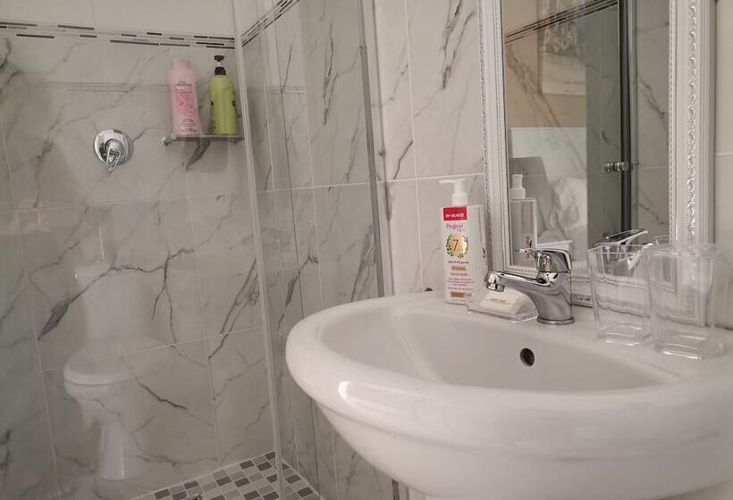 פנסיון Onyx On Sycamore