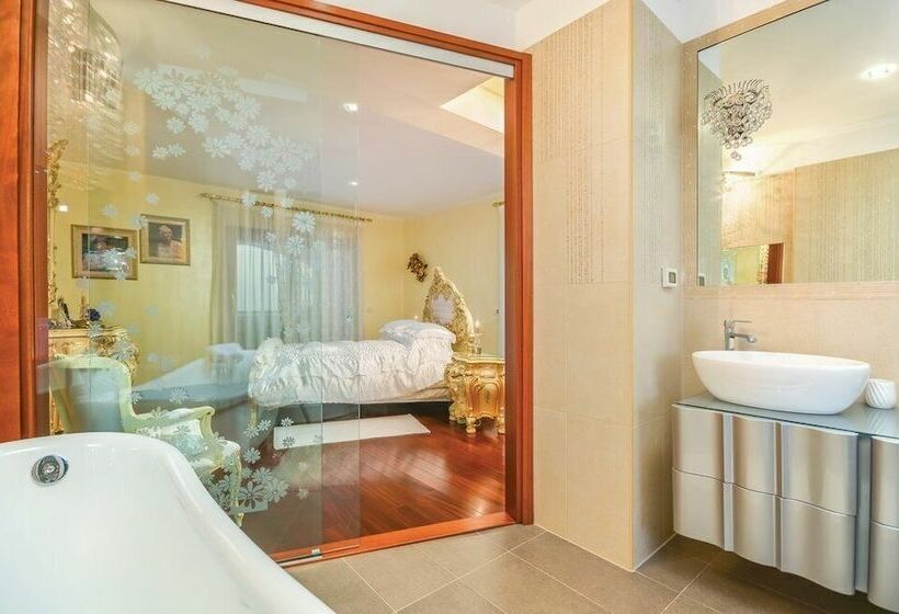 膳宿费 Villa Anamarija