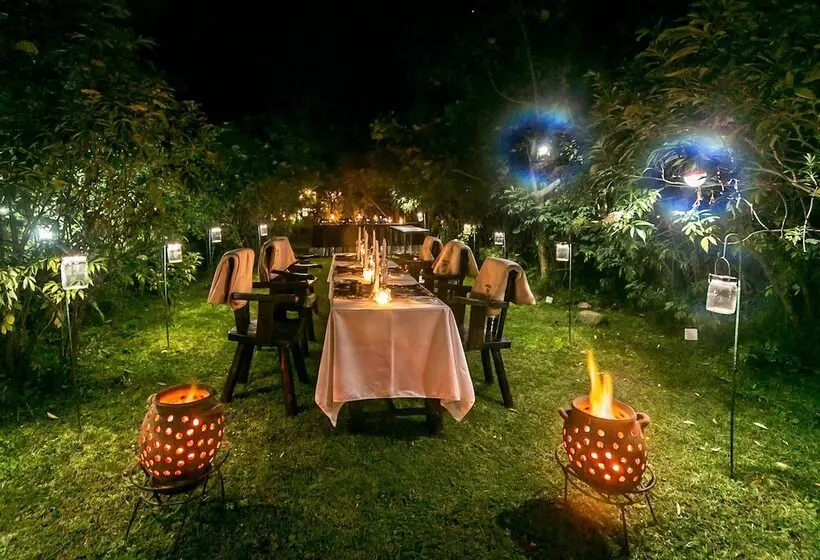 هتل Amakoro Songa Lodge