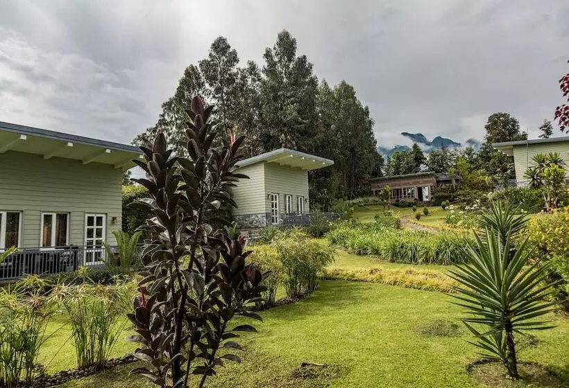 هتل Amakoro Songa Lodge