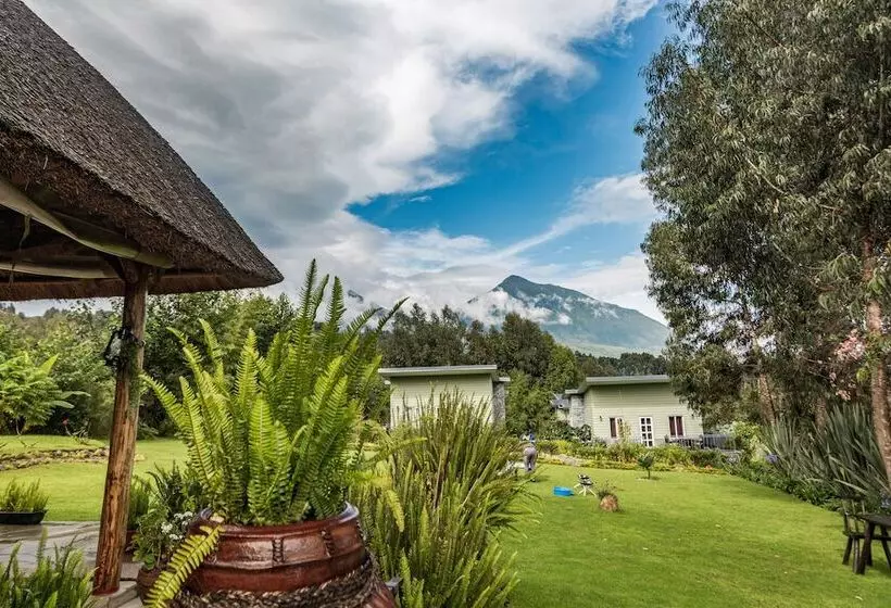 هتل Amakoro Songa Lodge