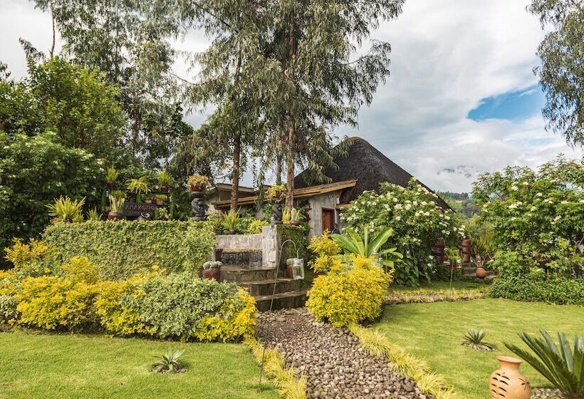 هتل Amakoro Songa Lodge