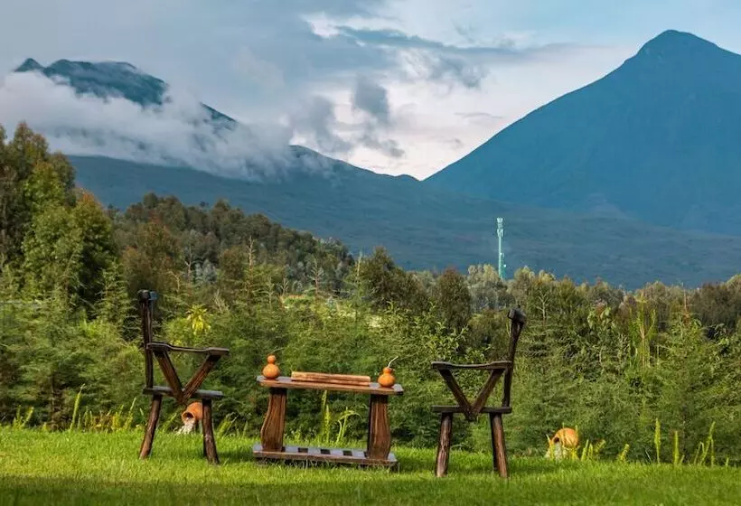 هتل Amakoro Songa Lodge