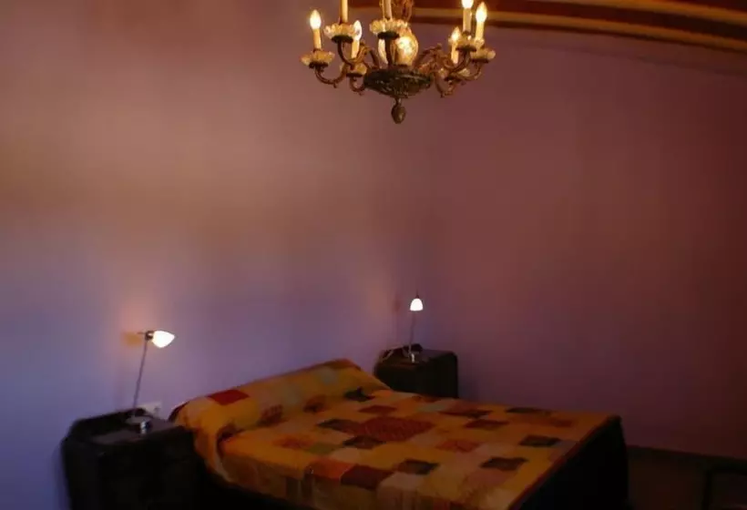 Hotelli La Puerta Del Agua