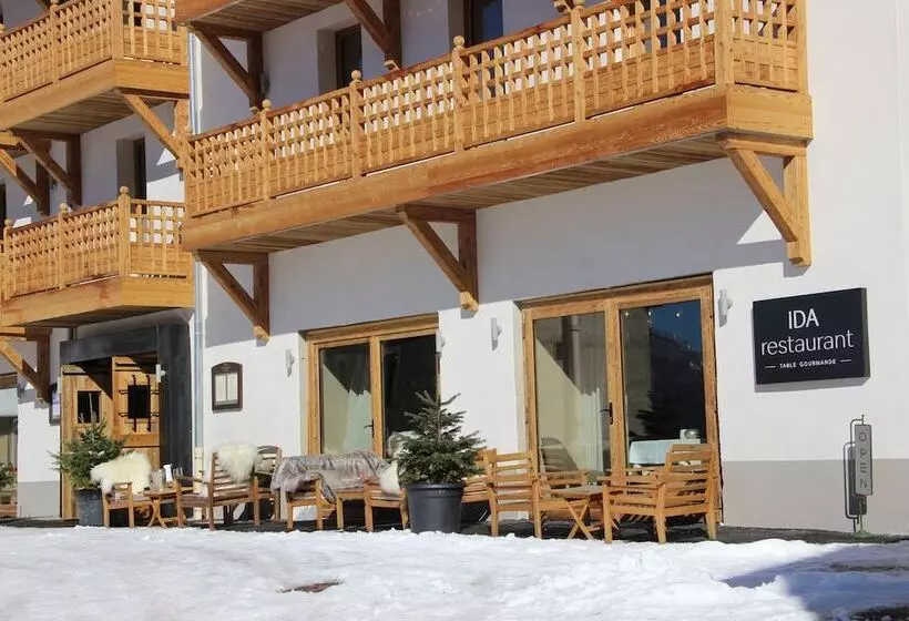 ホテル Le V De Vaujany