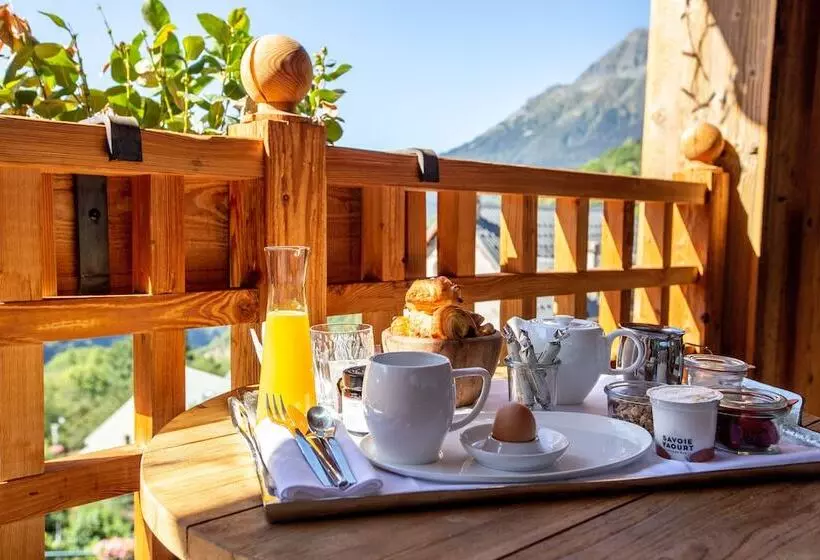 ホテル Le V De Vaujany