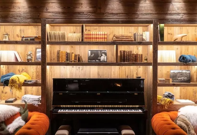 ホテル Le V De Vaujany