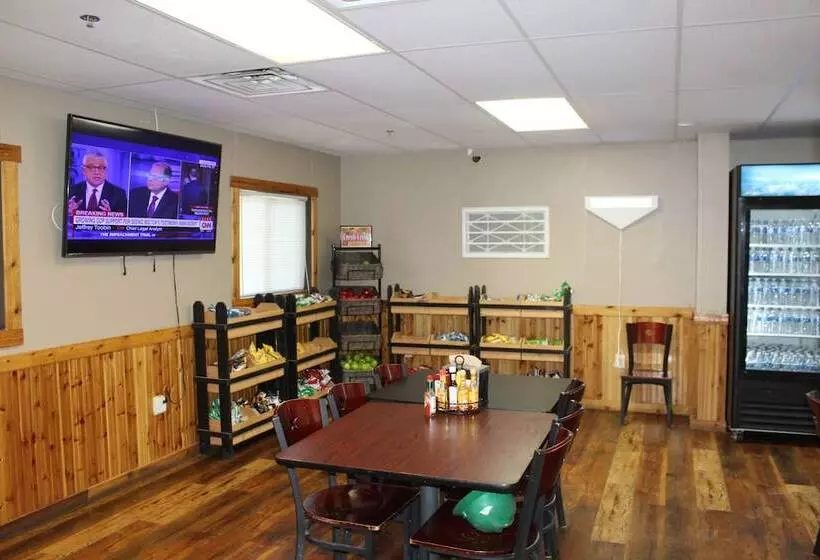 Hotelli Target Hospitality Carlsbad Lodge