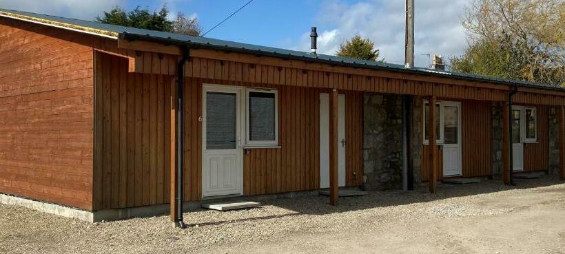 پانسیون Ivy Cottage Serviced Accommodation