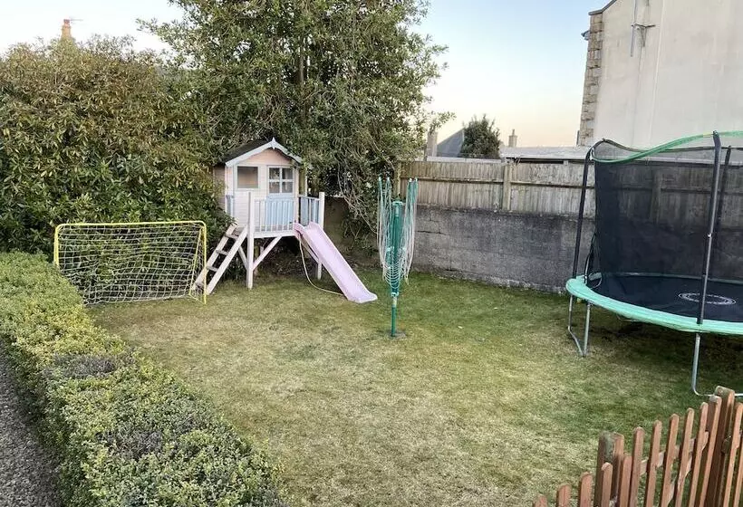 Majatalo Ivy Cottage Serviced Accommodation