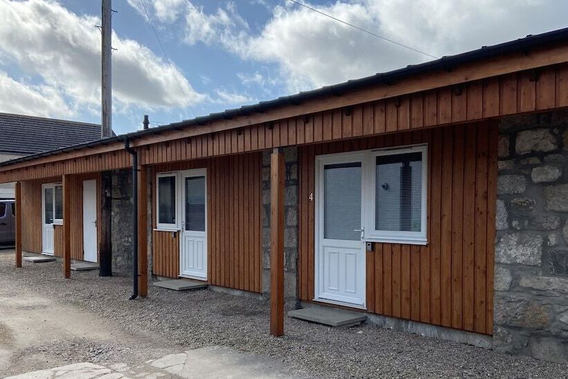 پانسیون Ivy Cottage Serviced Accommodation