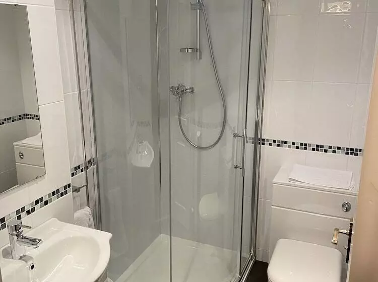 Majatalo Ivy Cottage Serviced Accommodation