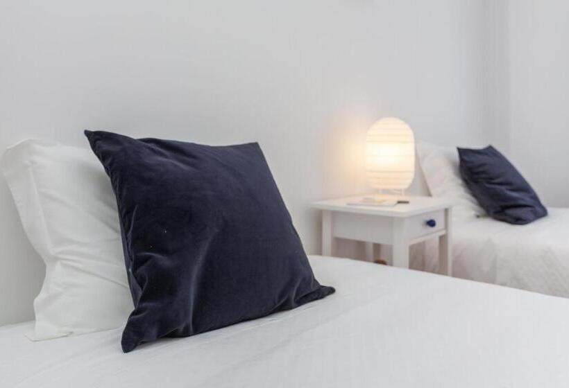 پانسیون Mouralua