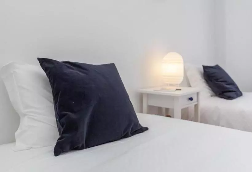 پانسیون Mouralua