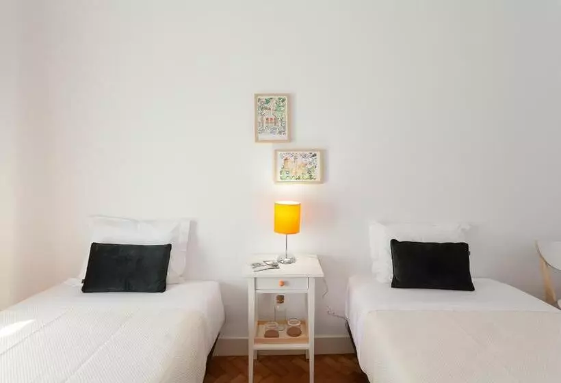 پانسیون Mouralua