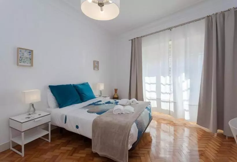 پانسیون Mouralua