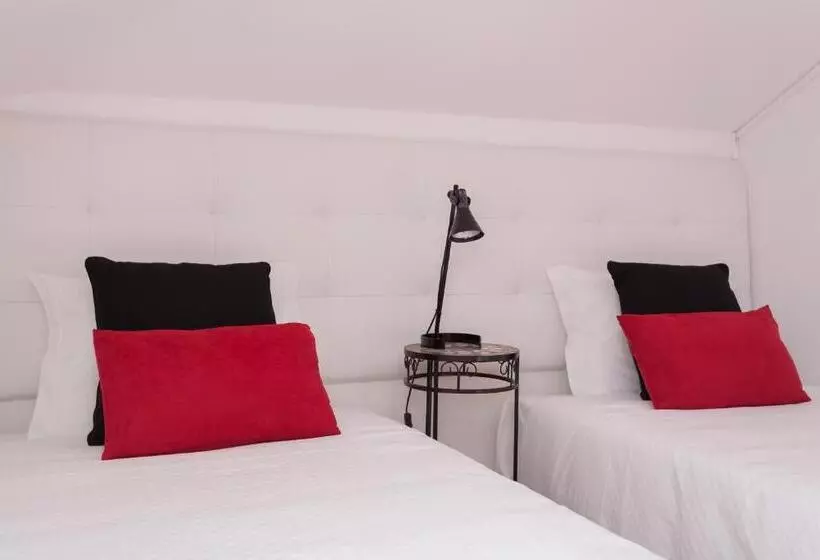 پانسیون Mouralua