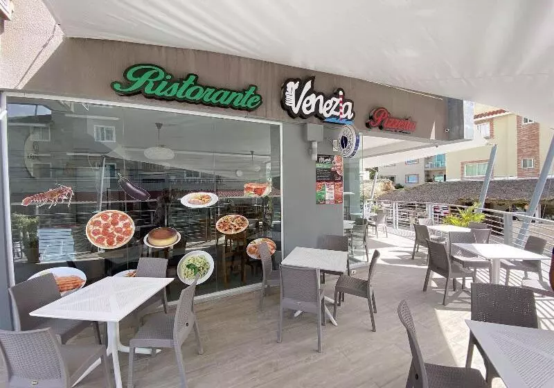 Sol Caribe Suites Deluxe Beach Club And Pool