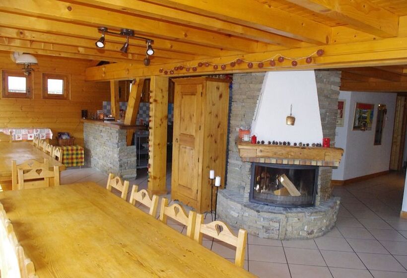 Central Hostel Chatel