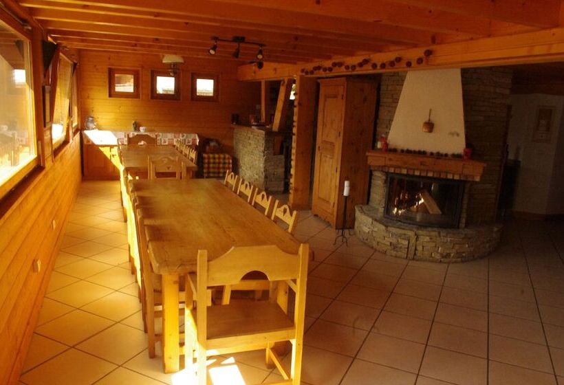 Central Hostel Chatel