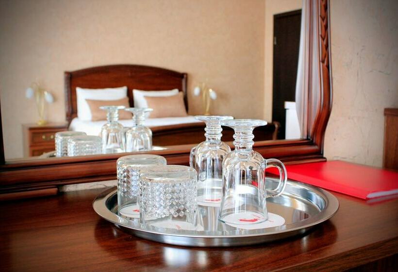 هتل Seven Hills Lubyanka