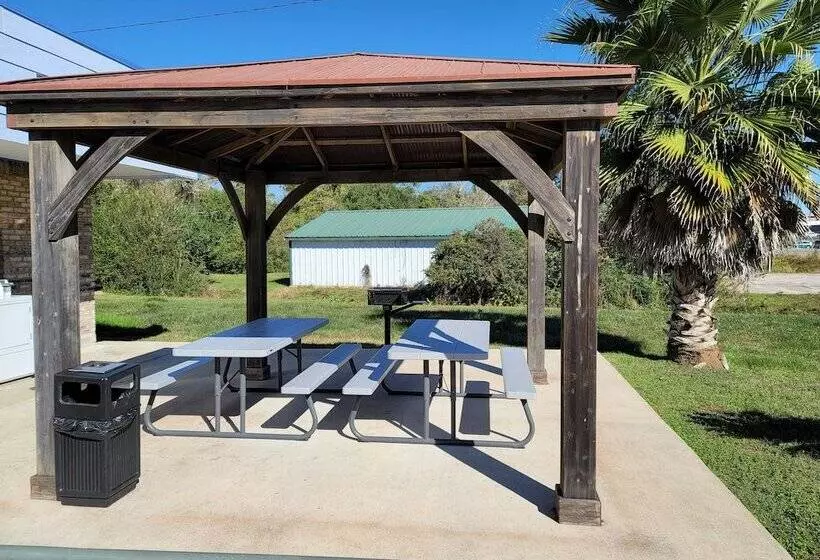 Motelli Coldspring Inn