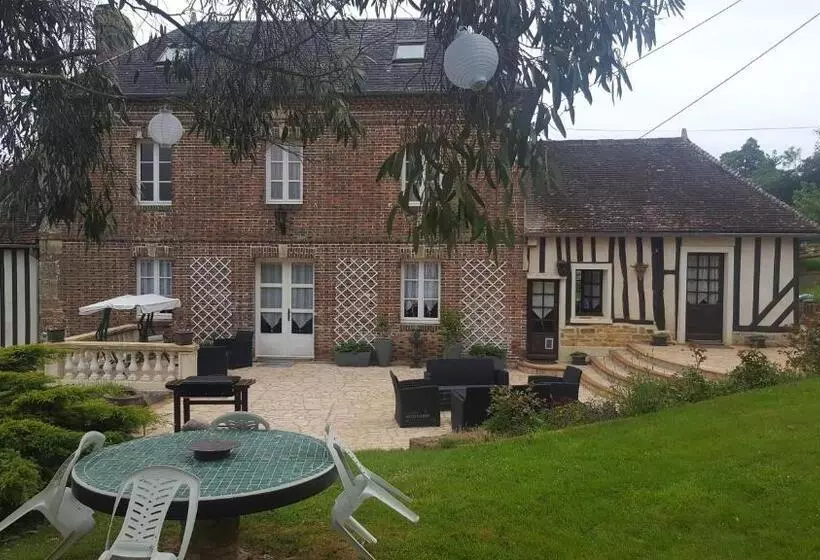 Majatalo Camden House