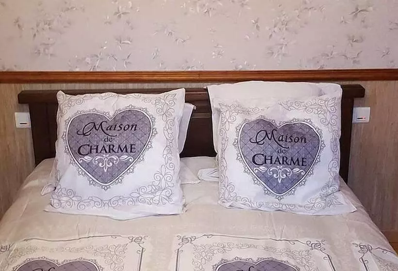 Majatalo Camden House