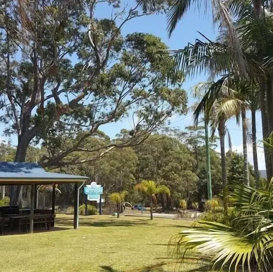 Tabourie Lake Motel