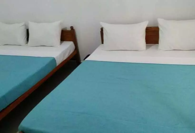 Tea Breeze Motel