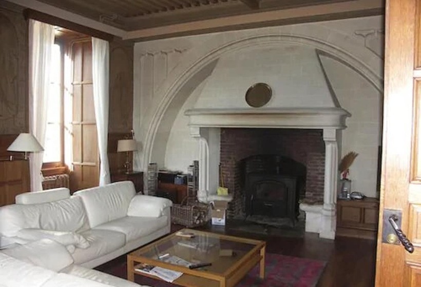 פנסיון Chateau Du Donjon