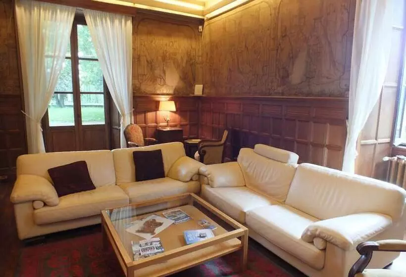 ペンション Chateau Du Donjon