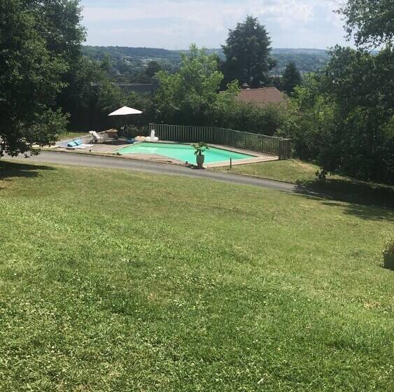 بنسيون Halte à Reyrieux