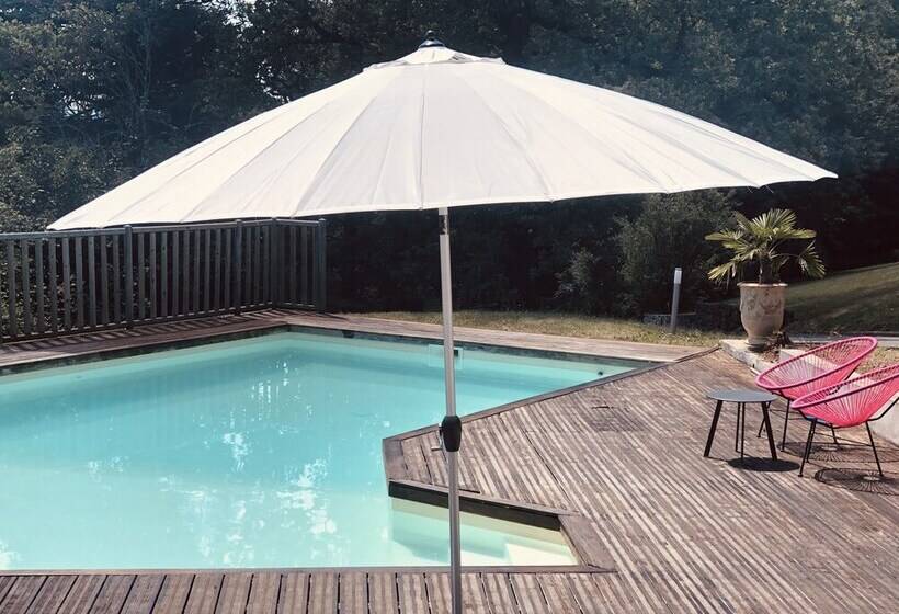 بنسيون Halte à Reyrieux