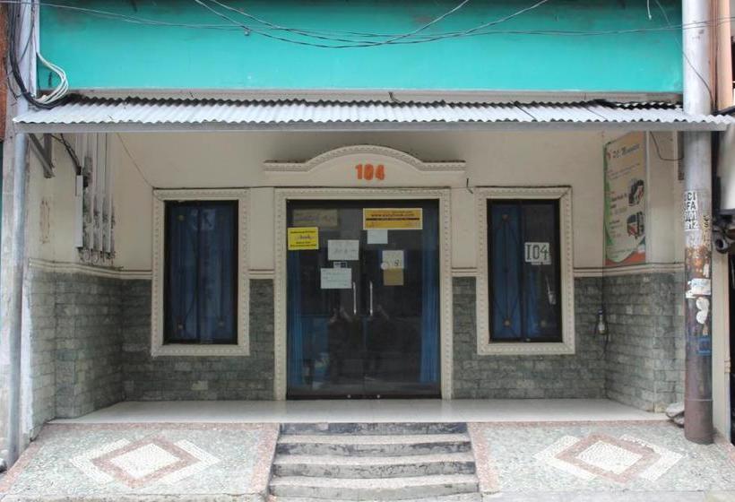 Отель Oyo 3449 Putri Garuda