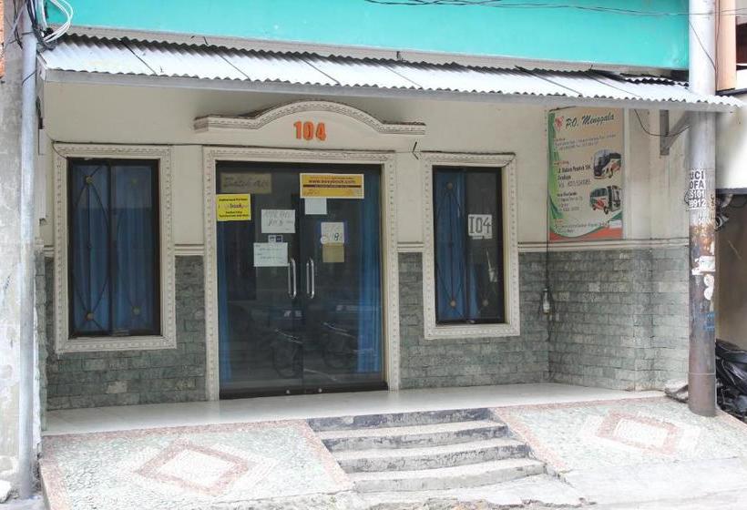 Отель Oyo 3449 Putri Garuda