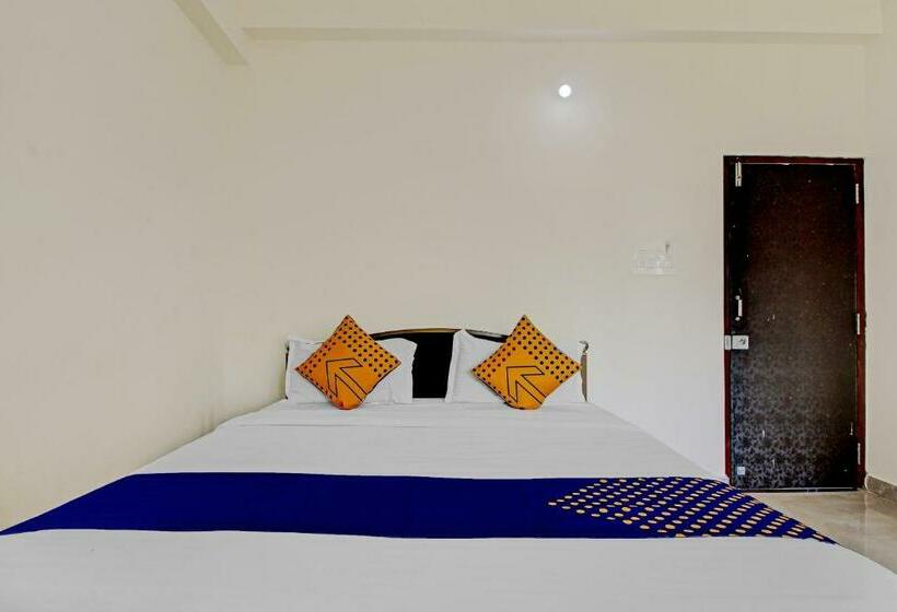 Отель Spot On Advaitha Boarding And Lodging