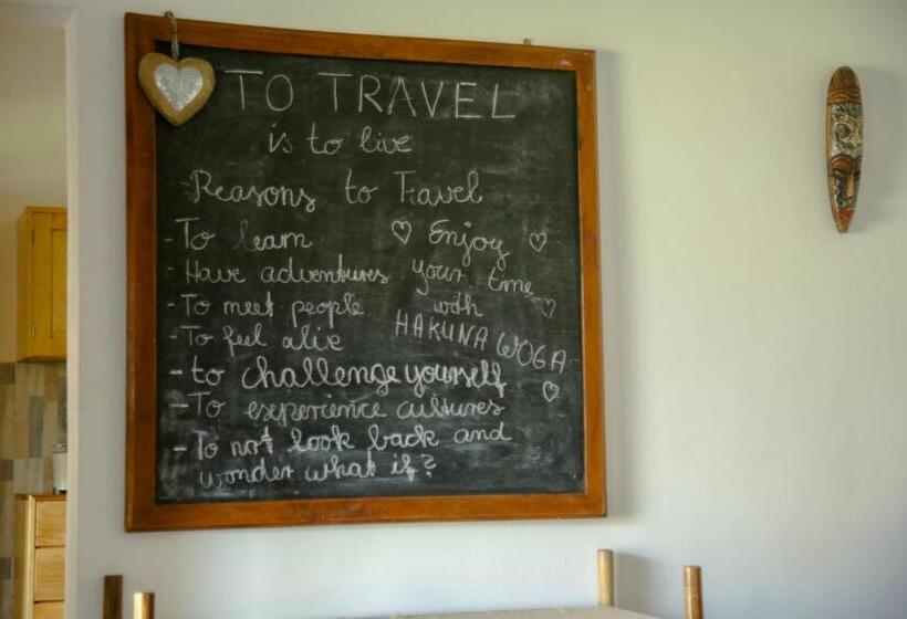 هاستل Hakuna Woga Inn