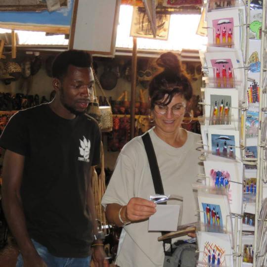 هاستل Hakuna Woga Inn