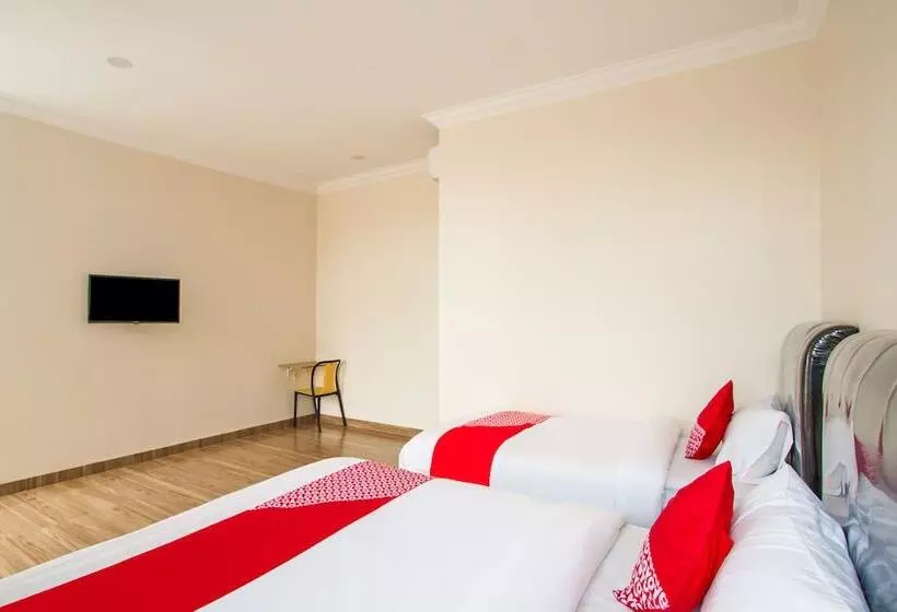 ホテル Adam Malik Guesthouse Near Regale Icc Medan Mitra Reddoorz